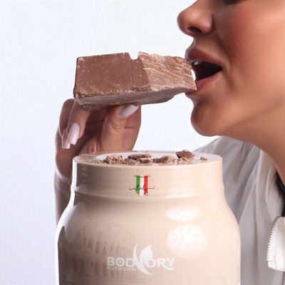 <p><strong>Receita Fit </strong>– 2 scoops em panqueca, bolo ou shake.Versátil, dá mais sabor e aumenta a proteína em qualquer lanche.</p>